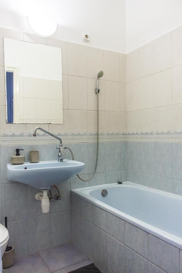 Panorama View Deluxe Apartment เวสเปรม ภายนอก รูปภาพ